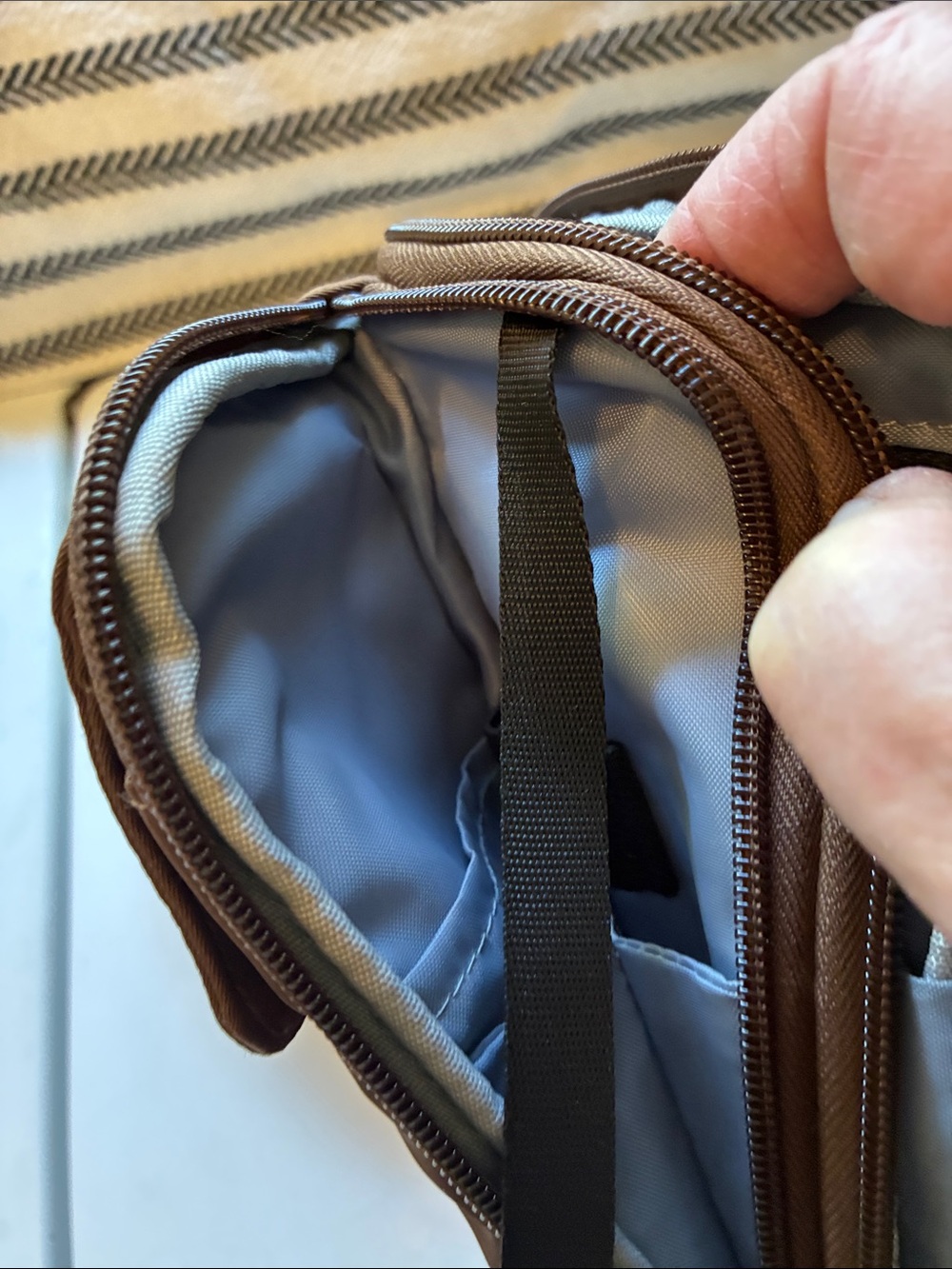 Ihkwip Brown Crossbody Bag with Patterned Strap - Picture 10 of 10